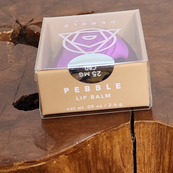 Seven7h Sense Botanical Therapy Pebble Lip Balm in Winter Berry - Picture 4 of 7